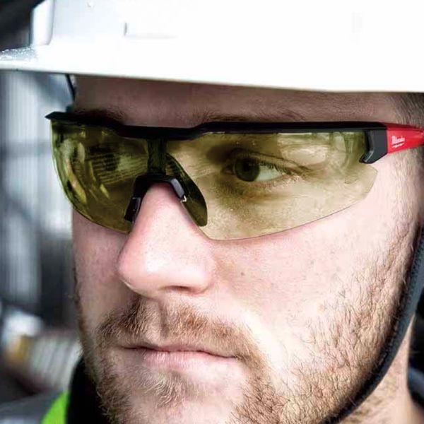 Milwaukee Yellow Safety Glasses with Fog-Free and Anti-Scratch