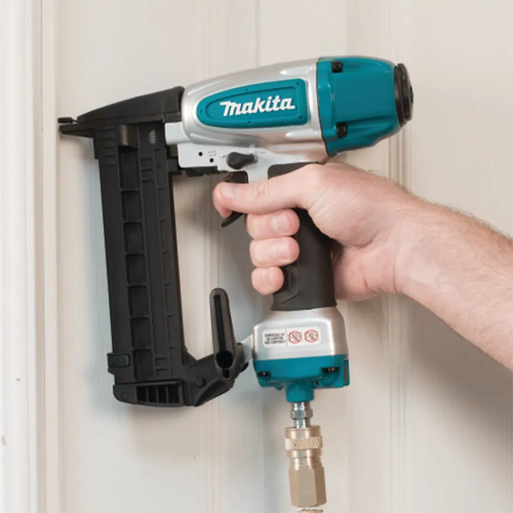 Makita 1 4 18 Ga. Narrow Crown Stapler AT638 PlumbersStock
