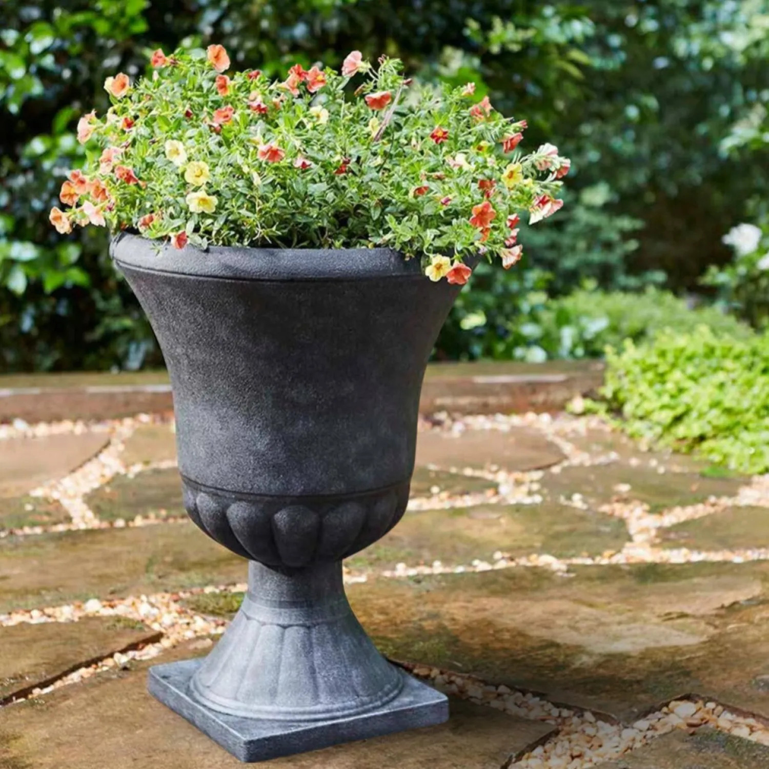 Southern Patio EB-029816 Southern Patio EB-029816 CMX Planters, Winston Urn, 16 x 21 In