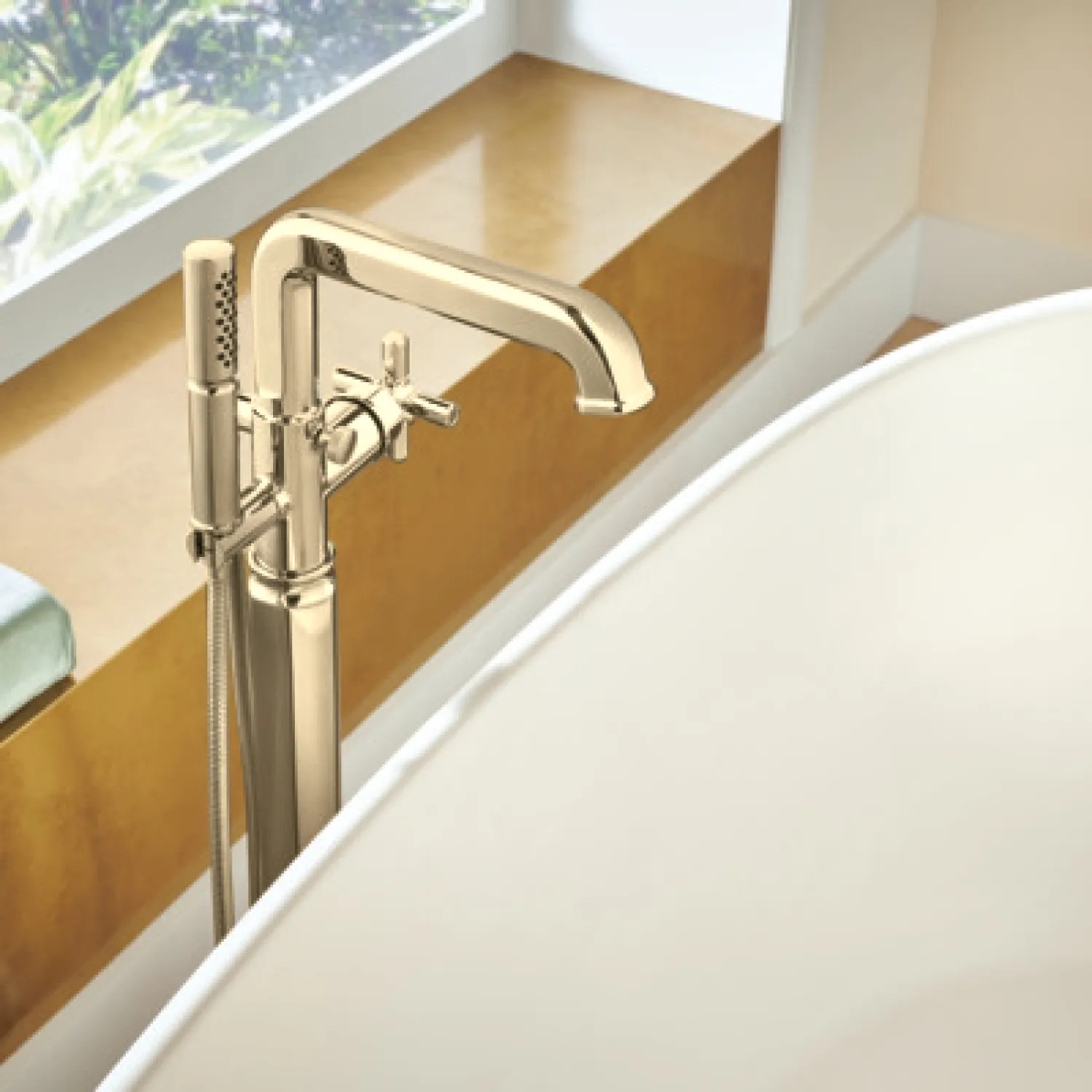 Brizo RP100329PG Brizo Invari Single-Function Hand Shower with Certified Dual Check Valves, WaterSense, 1.75 GPM, Brilliance Polished Gold - RP100329PG