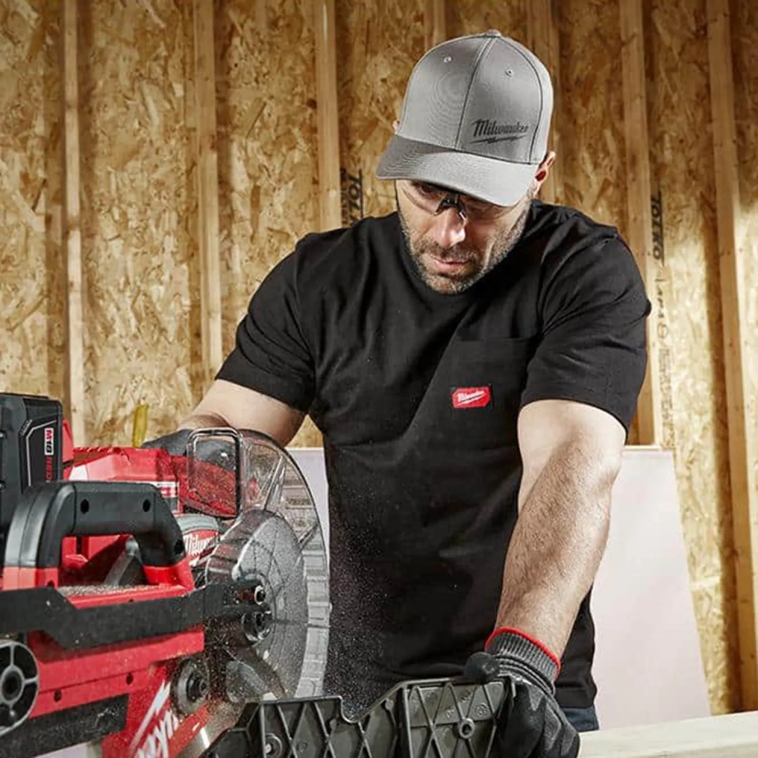 Milwaukee 601B-L Milwaukee Large Black Heavy Duty Cotton/Polyester Short-Sleeve Pocket T-Shirt - 601B-L