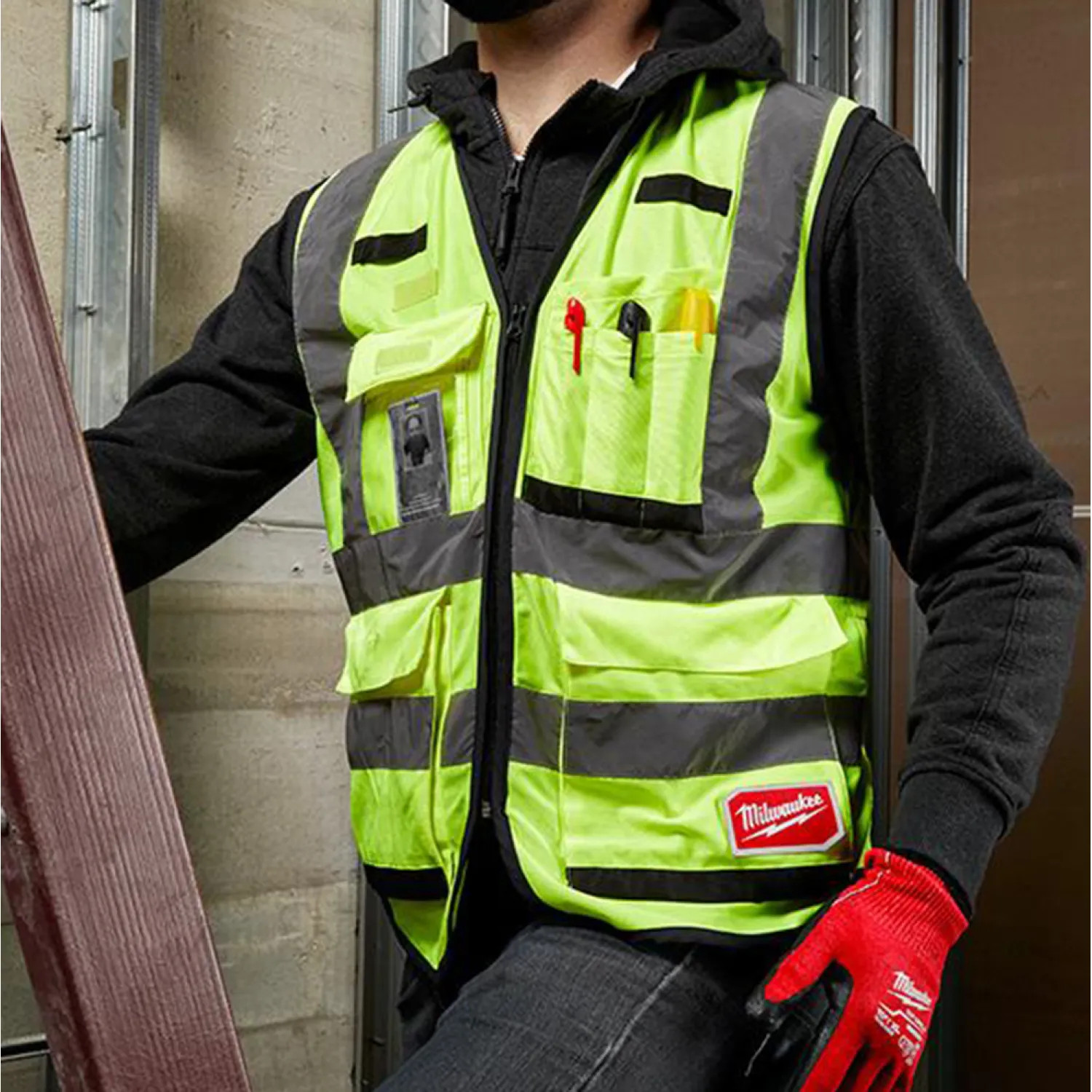 Milwaukee 48-73-5084 Milwaukee 4XL/5XL (CSA) Class 2 High Visibility Yellow Performance Safety Vest with 15 Pockets - 48-73-5084 
