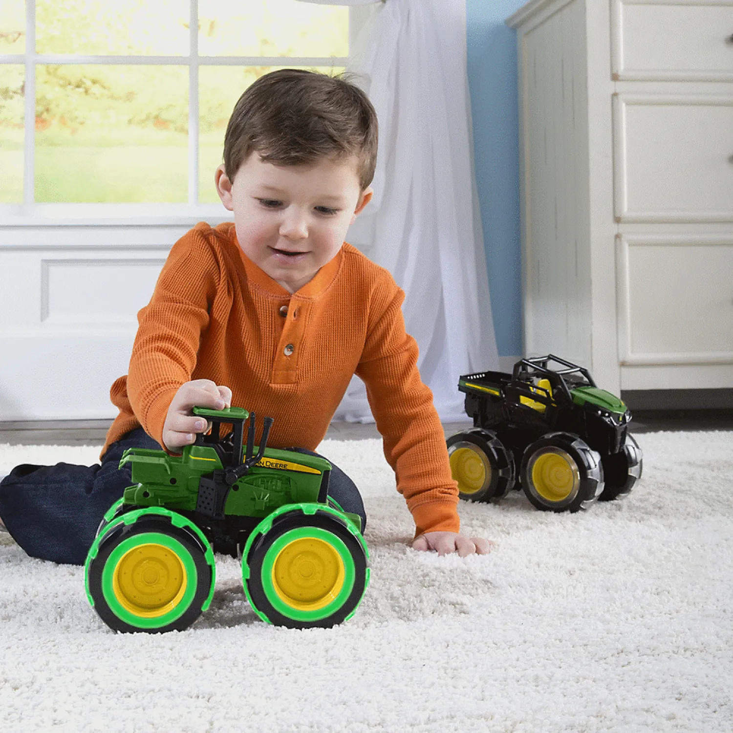  46434B TOMY John Deere Monster Treads 8
