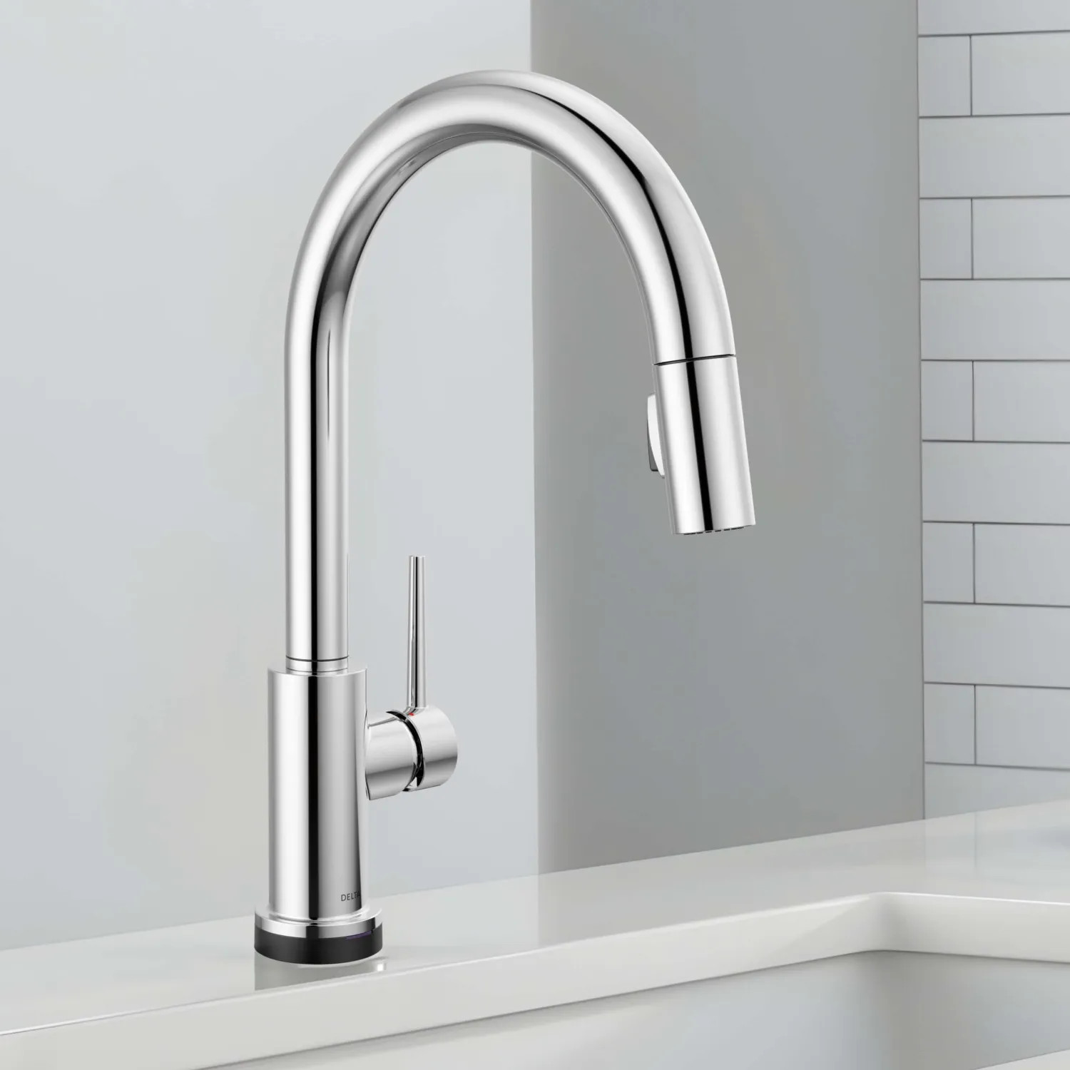 Delta Trinsic VoiceIQ with Touch2O (9159TLV)