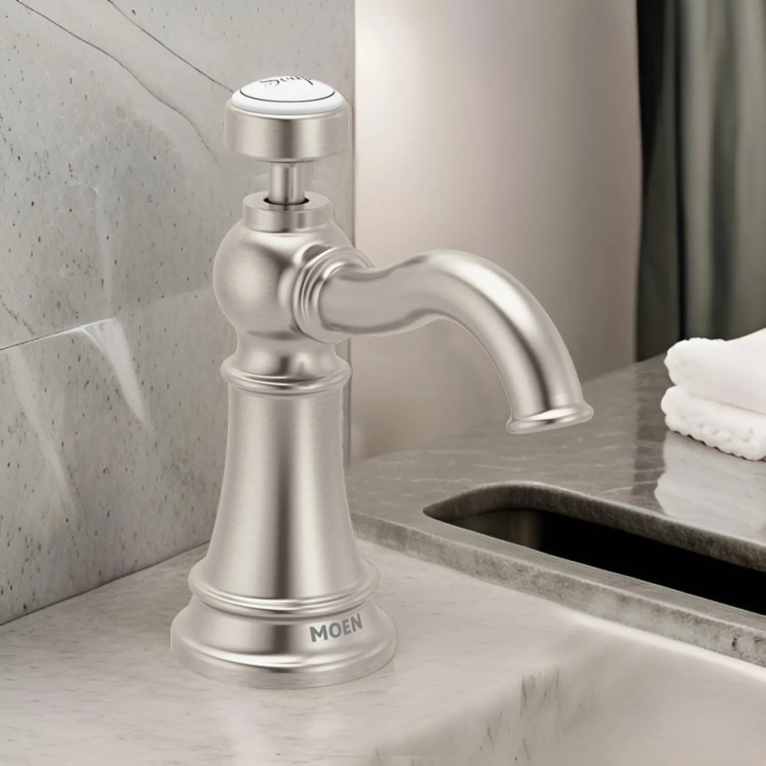 Moen Weymouth Traditional Kitchen Soap Dispenser, 18 oz., Spot Resist ...