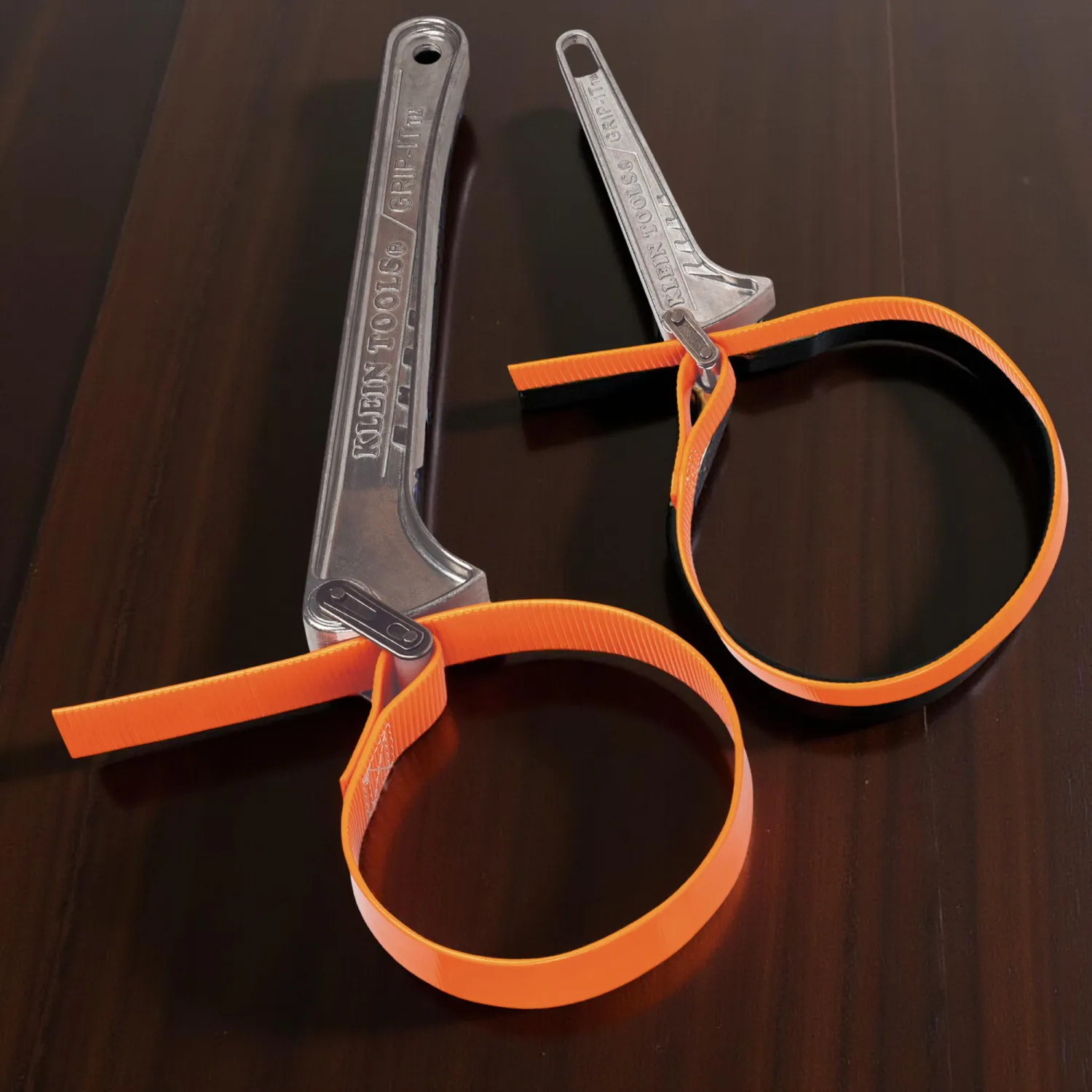 Klein SHBKIT Klein 2-Piece Grip-It Strap Wrench Kit - SHBKIT