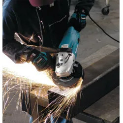 Click here to see Makita GA7021 Makita 7