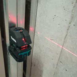 Click here to see Makita SK103PZ Makita Self-Leveling Combination Cross-Line/Point Laser with Horizontal and Vertical Line Beam - SK103PZ