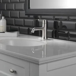 Delta 559LF-SSMPU Delta Trinsic Tube Spout Stainless Lavatory Faucet with Escutcheon, Metal Pop-Up, 1.2 GPM, Single-Handle, Lever Handle - 559LF-SSMPU