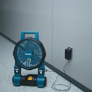 Makita BCF201Z Makita BCF201Z 18V LXT Lithium-Ion Cordless Job Site Fan, Tool Only