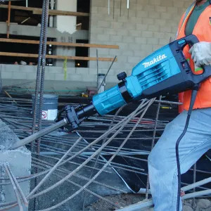 Makita HM1307CB Makita 35 lb. Demolition Hammer with Tool Case, 14A Motor, Accepts 1-1/8
