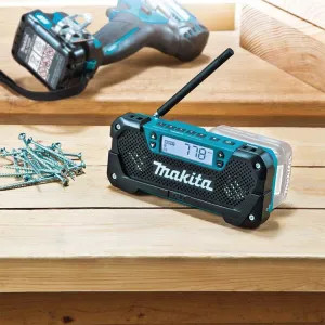 Makita RM02 Makita 12V max CXT Lithium-Ion Cordless Compact Job Site Radio with MP3/iPod Compatibility, Tool Only - RM02