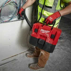 Milwaukee 0960-20 Milwaukee M12 FUEL 1.6 Gallon Wet/Dry Vacuum with 42