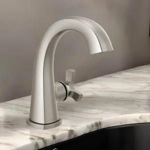 Delta 5776-SS-PR-MPU-DST Delta Stryke Single Handle Deck Mounted Bathroom Faucet With Drain, Helo Spoke, 1.2 GPM, Lumicoat Stainless - 5776-SS-PR-MPU-DST