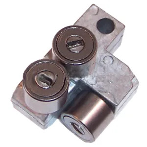 Milwaukee 42-28-0206 Milwaukee 42-28-0206 Front Blade Guide Block Kit