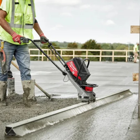 Milwaukee 48-38-2012 Milwaukee 12' Heavy Duty Screed Bar for MX FUEL Vibratory Screed - 48-38-2012