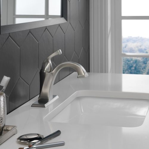 キーボード delta50　シルバー Delta Dryden Single-Handle Bathroom Faucet, 1.2 GPM, Stainless