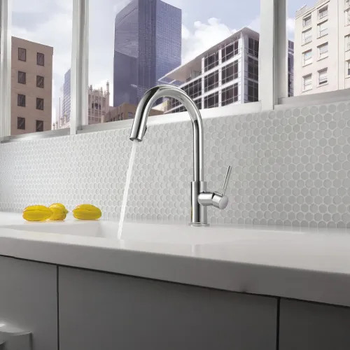 Brizo Solna Single-Lever Handle Pull-Down Kitchen Faucet