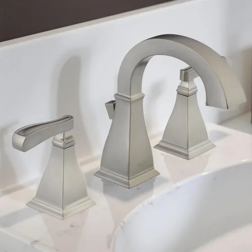 Delta Lakewood Widespread Bathroom Faucet, Two-Handle, Deck Mount
