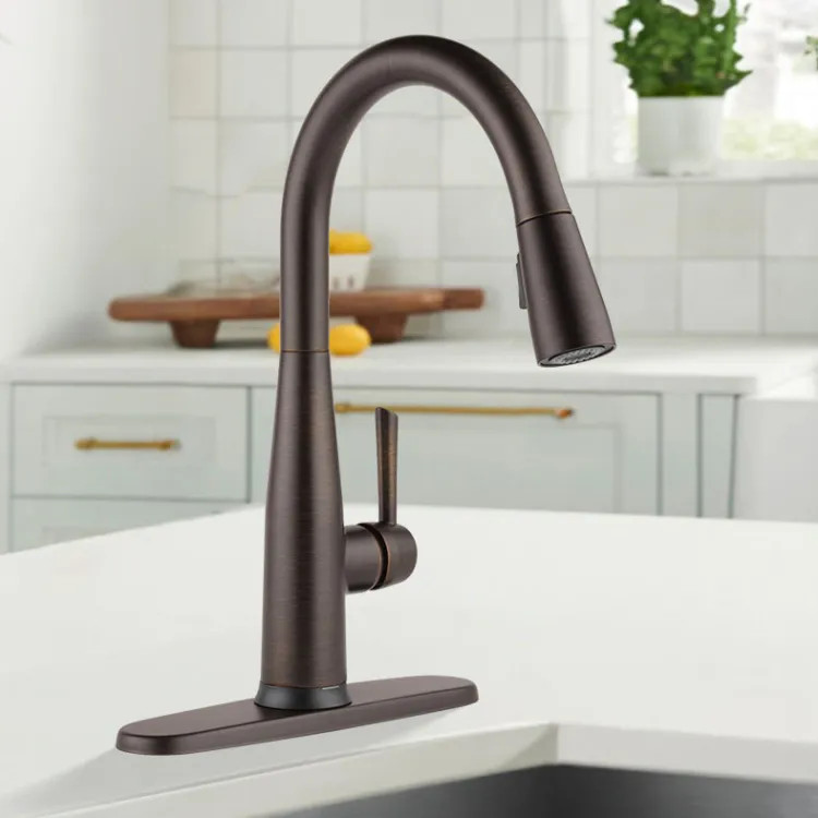 Delta Essa Single Handle Pull-Down Kitchen Faucet, Touch2O, DIAMOND Seal, MagnaTite, ADA, 1.8 GPM, Venetian Bronze - 9113T-RB-DST