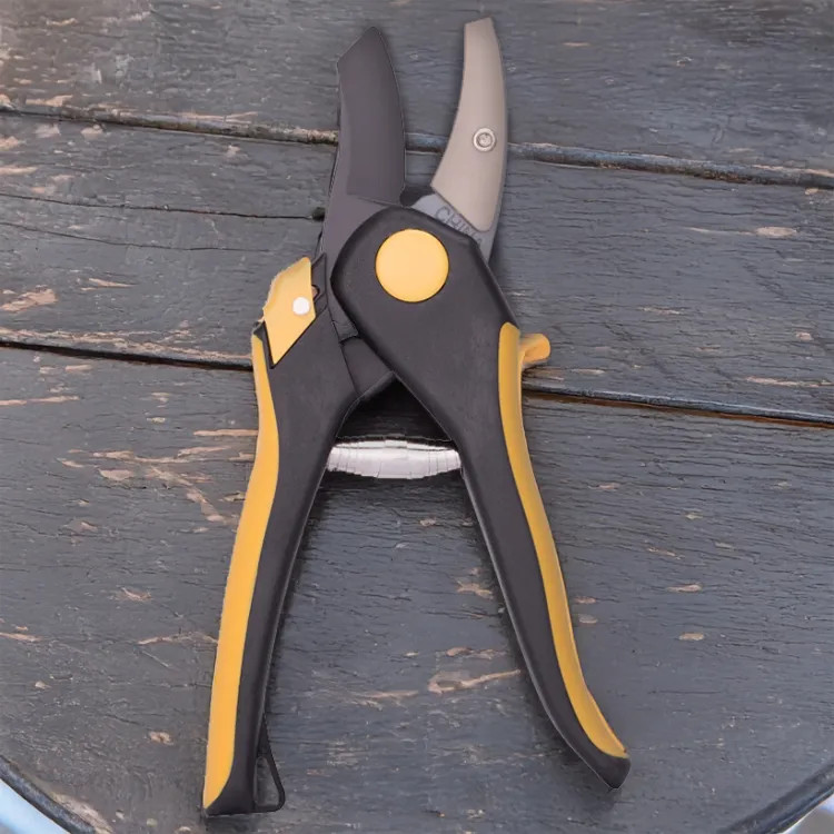 Landscapers Select 8" Anvil Pruner with Cushion-Grip Plastic Handle and Teflon-Coated Steel Blade - GP1036 