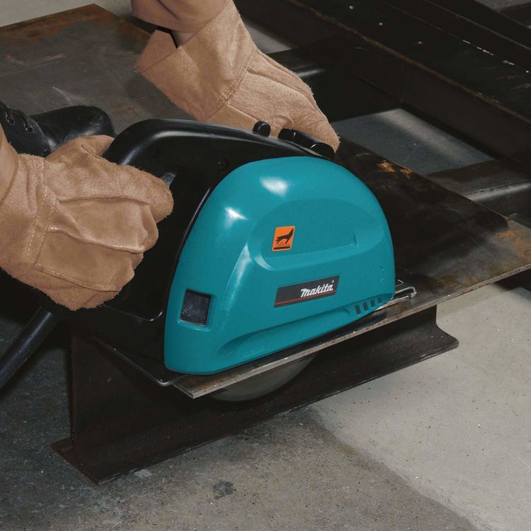 Makita 7-1/4" 13 AMP Corded Metal Cutting Saw with 5/8" Arbor Size, Hex Wrench, Wrench Holder, and Safety Goggles, 3500 RPM - 4131