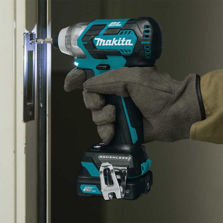 Makita 2.0Ah 12V max CXT Lithium-Ion Brushless Cordless Impact Driver Kit - DT04R1
