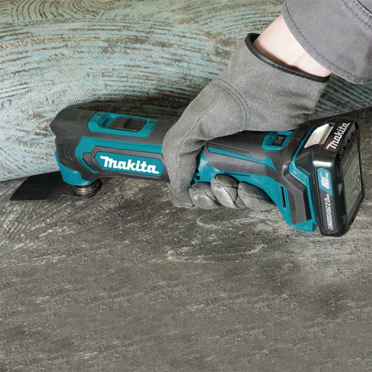 Makita 12V CXT Lithium-Ion Cordless Oscillating Multi-Tool Kit with 2.0Ah Battery, Charger, Adapter, Plunge Blade, and Tool Case - MT01R1