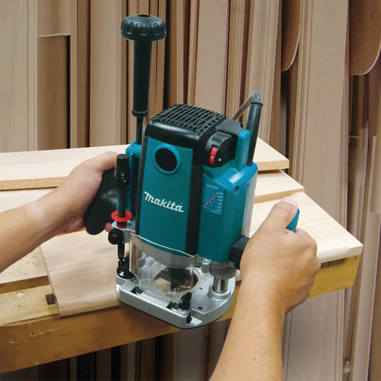 Makita 3-1/4 HP Plunge Router with Variable Speed and Electric Brake, 15 AMP Motor, 9000-22000 RPM - RP2301FC