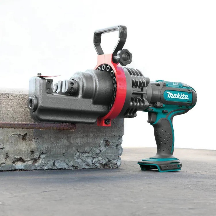 Makita 18V LXT Lithium-Ion Cordless Rebar Cutter with 360-degree Cutting Head Rotation and Cutting Speed of 6.5 Seconds, Tool Only - XCS01Z