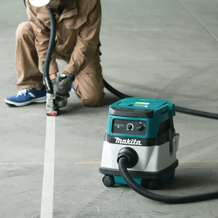 Makita 36V (18V X2) LXT Lithium-Ion Corded/Cordless 2.1 Gallon Dry Vacuum with HEPA Filter, 127 CFM, 96" Water Lift, Tool Only - XCV04Z 
