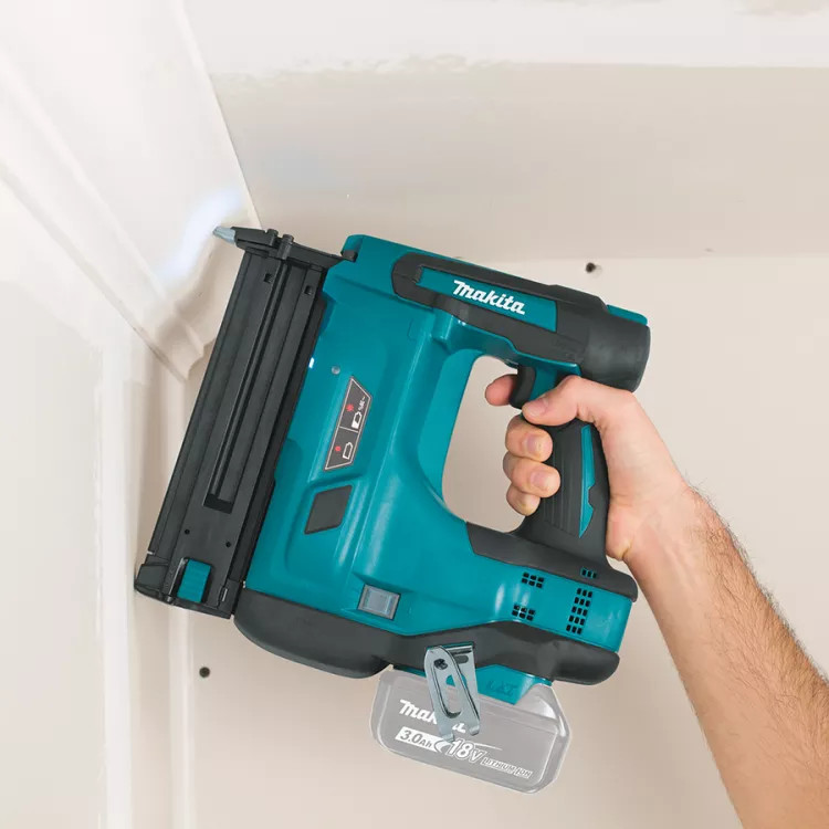 Makita 18V Lithium-Ion Cordless 18 Gauge Brad Nailer, 5/8in - 2in Brad Nails, Tool Only - XNB01Z