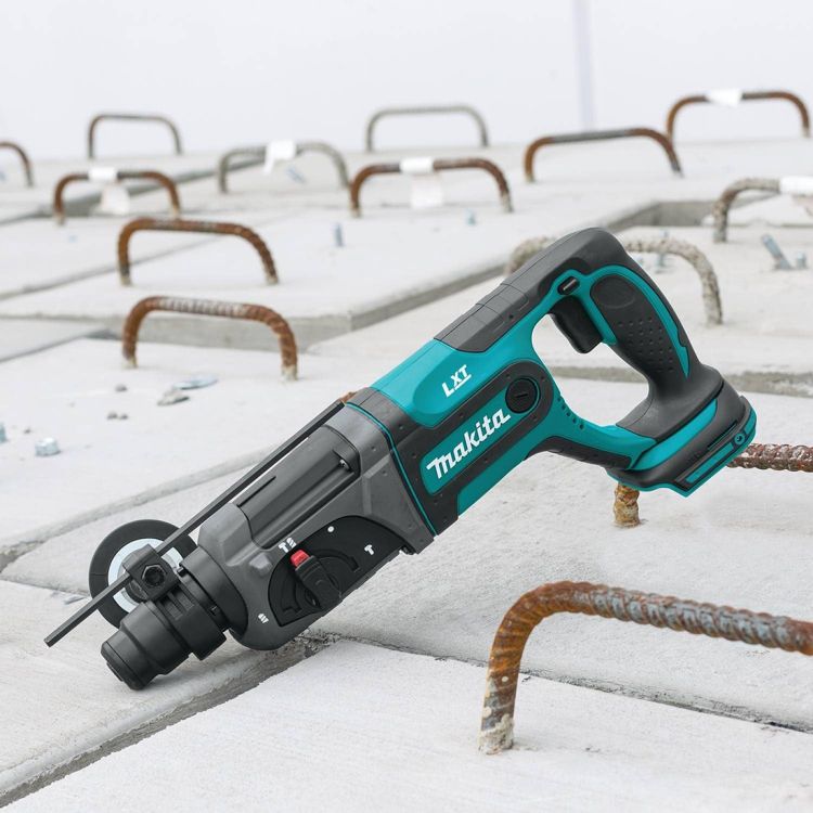 Makita 18V LXT Lithium-Ion Cordless 7/8" SDS-PLUS Rotary Hammer, 3-Mode Operation, 360-Degree Chisel Rotation, Tool Only - XRH04Z