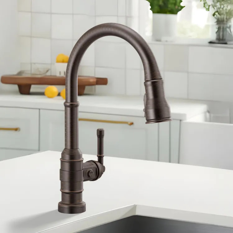 Delta Broderick Single Handle Pull-Down Kitchen Faucet, Touch2O, DIAMOND Seal, MagnaTite, ShieldSpray, ADA, 1.8 GPM, Venetian Bronze - 9190T-RB-DST