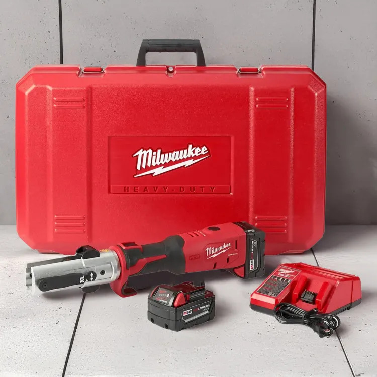 Milwaukee M18 18V Cordless FORCE LOGIC Long Throw Press Tool Kit with Charger and Hard Case - 2773-20L
