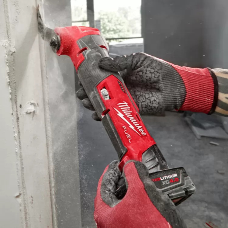 Milwaukee M12 FUEL Oscillating Multi-Tool Kit - 2526-21XC 