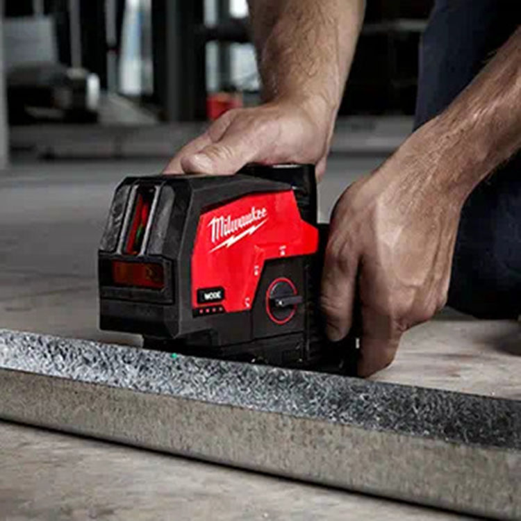 Milwaukee M12 Cordless Green 125' Cross Line and Plumb Points Laser Kit with 1-Pc 3.0 Ah Battery - 3622-21