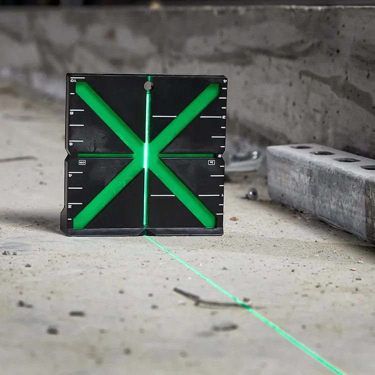 Milwaukee High Visibility Centering Alignment Target for Green Laser Level with 1/4" and 1cm Increments - 48-35-1111