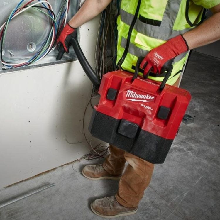 Milwaukee M12 FUEL 1.6 Gallon Wet/Dry Vacuum with 42" Water Lift, 87 dB(A), and 1.6 Gallons Capacity - 0960-20 