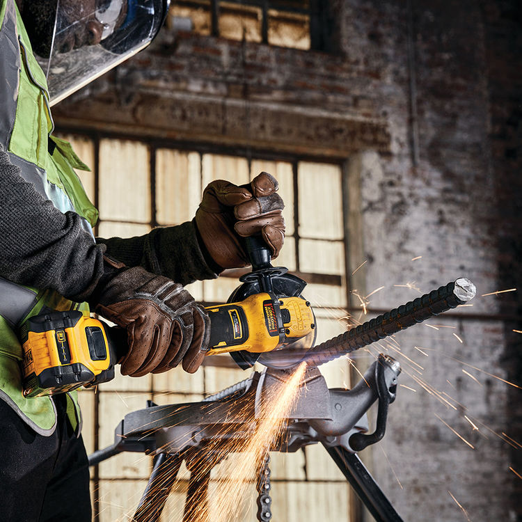 DeWALT DCG416B 20V MAX 4-1/2" - 5" Brushless Cordless Angle Grinder with FLEXVOLT ADVANTAGE - Tool Only