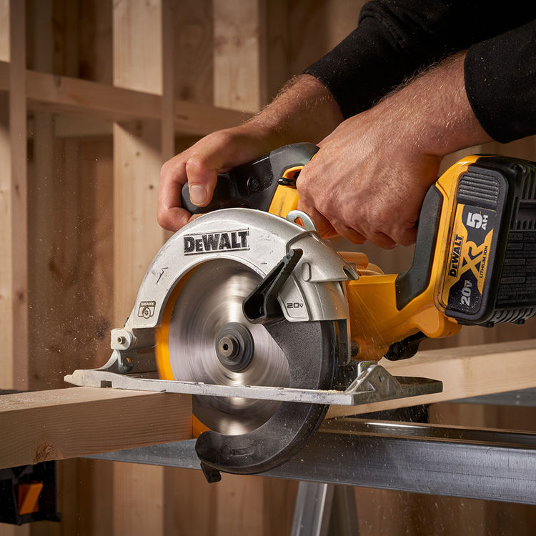 DeWALT DCS565B 20V Cordless Circular Saw - 6-1/2"