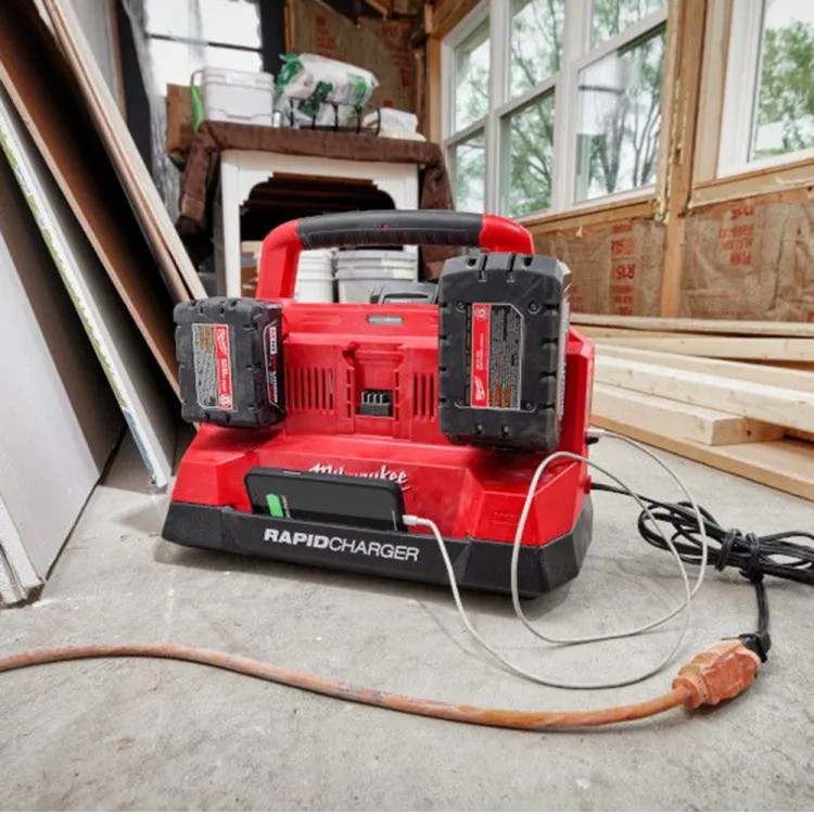Milwaukee M18 18V Lithium-Ion PACKOUT 6-Port Rapid Charger, Corded - 48-59-1809