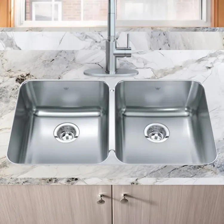 Franke Steel Queen 33" x 19" Undermount Double-Bowl Kitchen Sink, Stainless Steel - QDUA1933-8N