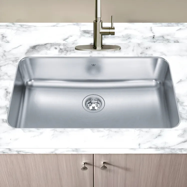 Franke Steel Queen 33" x 19" Undermount Single-Bowl Kitchen Sink, Stainless Steel, Silk - QSUA1933-8N