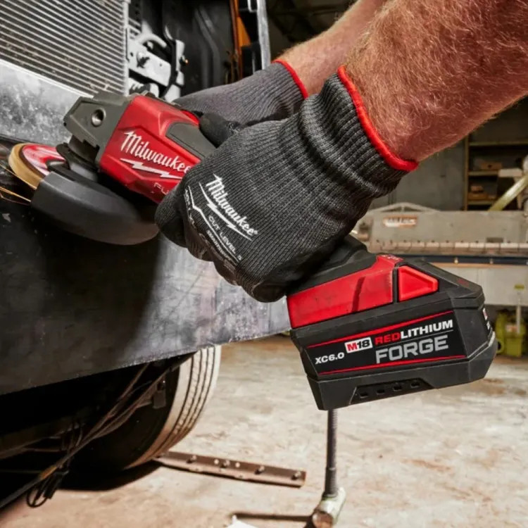 Milwaukee M18 Dual Bay Super Charger Starter Kit - 48-59-1861