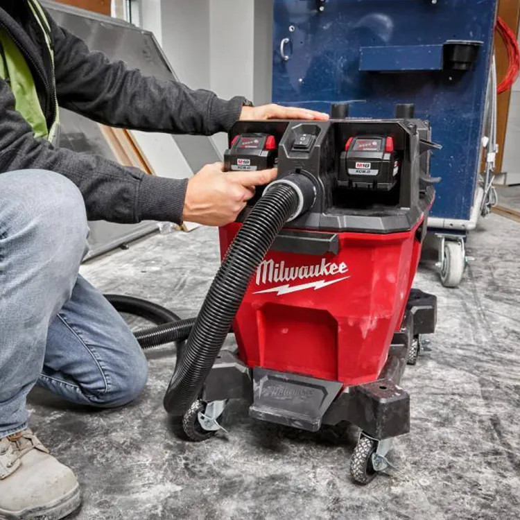 Milwaukee M18 FUEL 9 Gallon Dual-Battery Wet/Dry Vacuum Kit with Rapid Charger - 0920-22HD