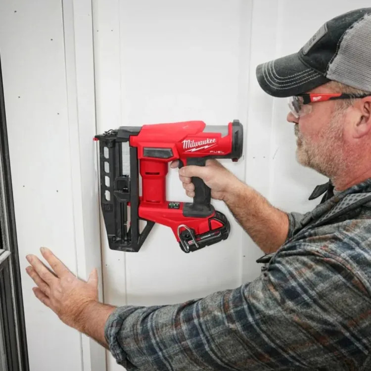 Milwaukee M18 FUEL 16 Gauge Straight Finish Nailer - 3020-20