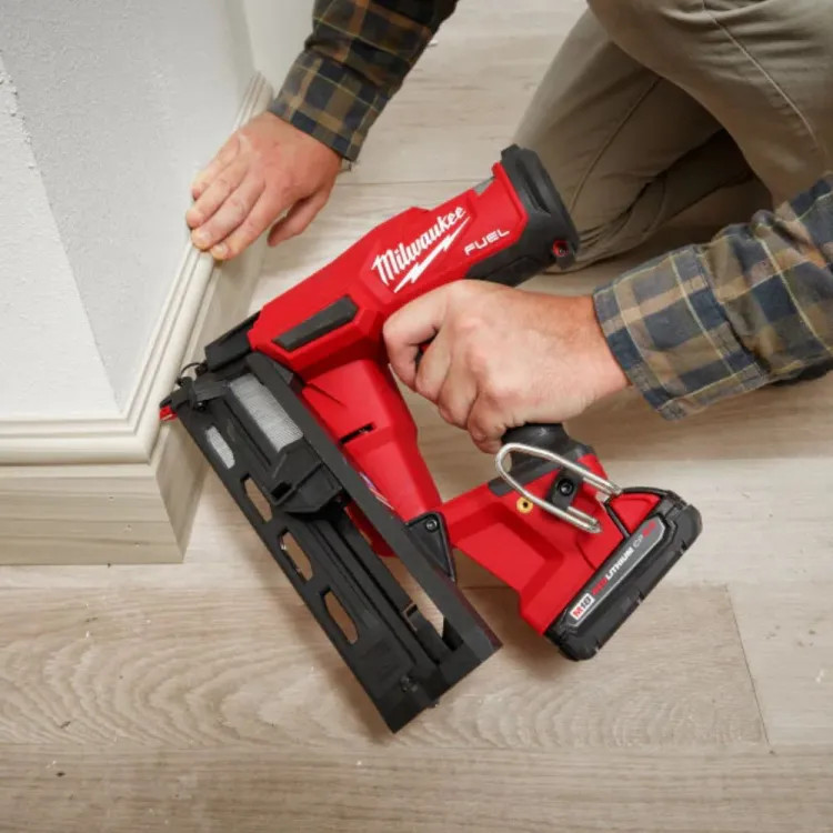 Milwaukee M18 FUEL 16 Gauge Angled Finish Nailer - 2841-20