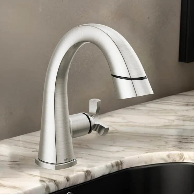 Delta Stryke Pull-Down Bathroom Faucet, Single Handle, Diamond Seal, MagnaTite, 1.2 GPM, Lumicoat Stainless - 5776-SSPD-PR-DST
