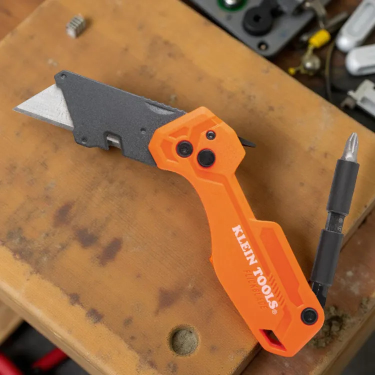 Klein Folding Utility Knife With Driver - 44304